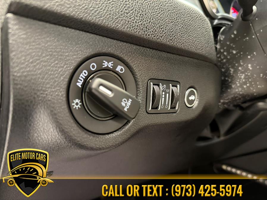 2015 Dodge Charger 4dr Sdn SXT, available for sale in Newark, New Jersey | Elite Motor Cars. Newark, New Jersey 2015 Dodge Charger 4dr Sdn SXT, available for sale in Newark, New Jersey | Elite Motor Cars. Newark, New Jersey