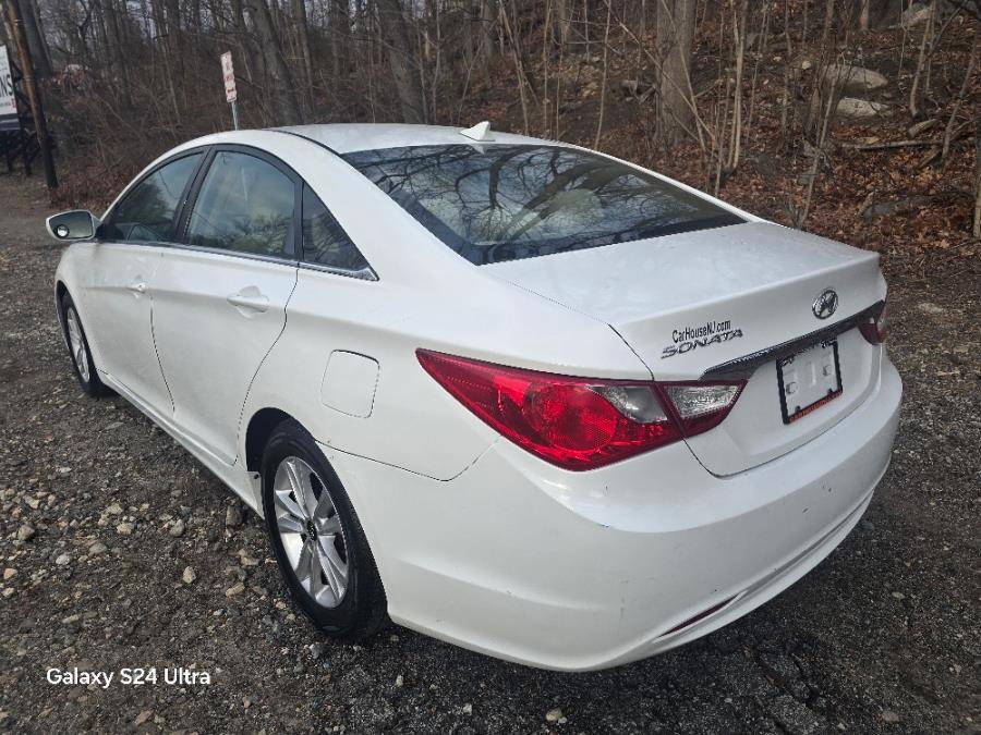 2013 Hyundai Sonata 4dr Sdn 2.4L Auto Limited, available for sale in Bloomingdale, New Jersey | Bloomingdale Auto Group. Bloomingdale, New Jersey 2013 Hyundai Sonata 4dr Sdn 2.4L Auto Limited, available for sale in Bloomingdale, New Jersey | Bloomingdale Auto Group. Bloomingdale, New Jersey