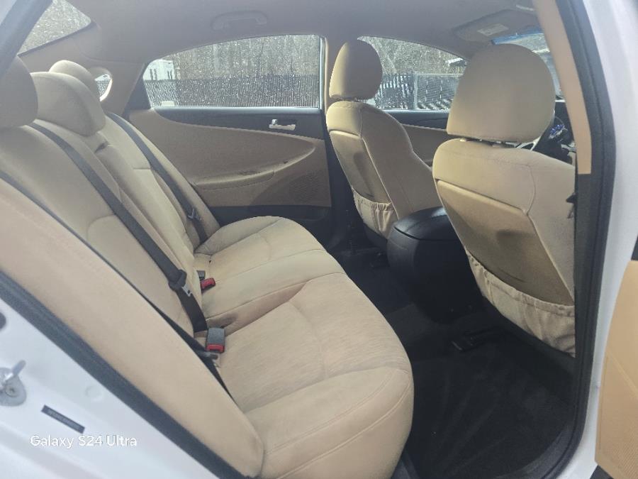 2013 Hyundai Sonata 4dr Sdn 2.4L Auto Limited, available for sale in Bloomingdale, New Jersey | Bloomingdale Auto Group. Bloomingdale, New Jersey 2013 Hyundai Sonata 4dr Sdn 2.4L Auto Limited, available for sale in Bloomingdale, New Jersey | Bloomingdale Auto Group. Bloomingdale, New Jersey