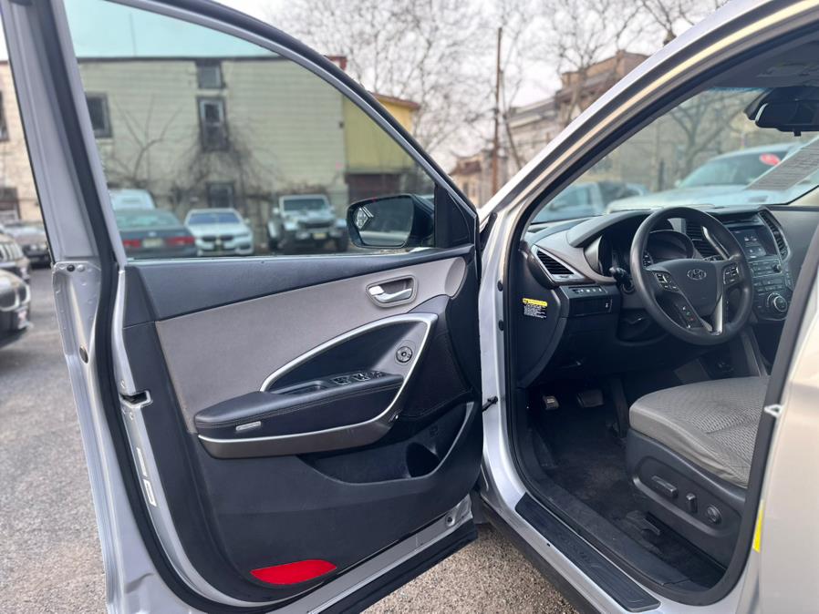 2019 Hyundai Santa Fe Xl SE AWD 4dr Crossover, available for sale in Irvington, New Jersey | Best Cars R Us. Irvington, New Jersey 2019 Hyundai Santa Fe Xl SE AWD 4dr Crossover, available for sale in Irvington, New Jersey | Best Cars R Us. Irvington, New Jersey