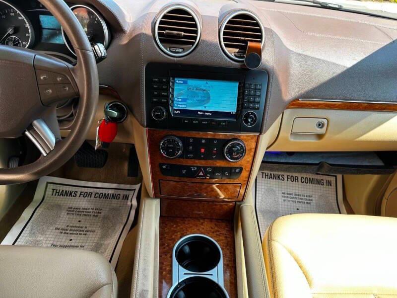 2008 Mercedes-benz Gl-class GL 450 4MATIC AWD 4dr SUV, available for sale in Hempstead, New York | VIP Auto Credit Express. Hempstead, New York 2008 Mercedes-benz Gl-class GL 450 4MATIC AWD 4dr SUV, available for sale in Hempstead, New York | VIP Auto Credit Express. Hempstead, New York
