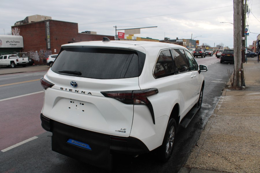 2023 Toyota Sienna LE FWD 8-Passenger (Natl), available for sale in BROOKLYN, New York | Deals on Wheels International Auto. BROOKLYN, New York 2023 Toyota Sienna LE FWD 8-Passenger (Natl), available for sale in BROOKLYN, New York | Deals on Wheels International Auto. BROOKLYN, New York