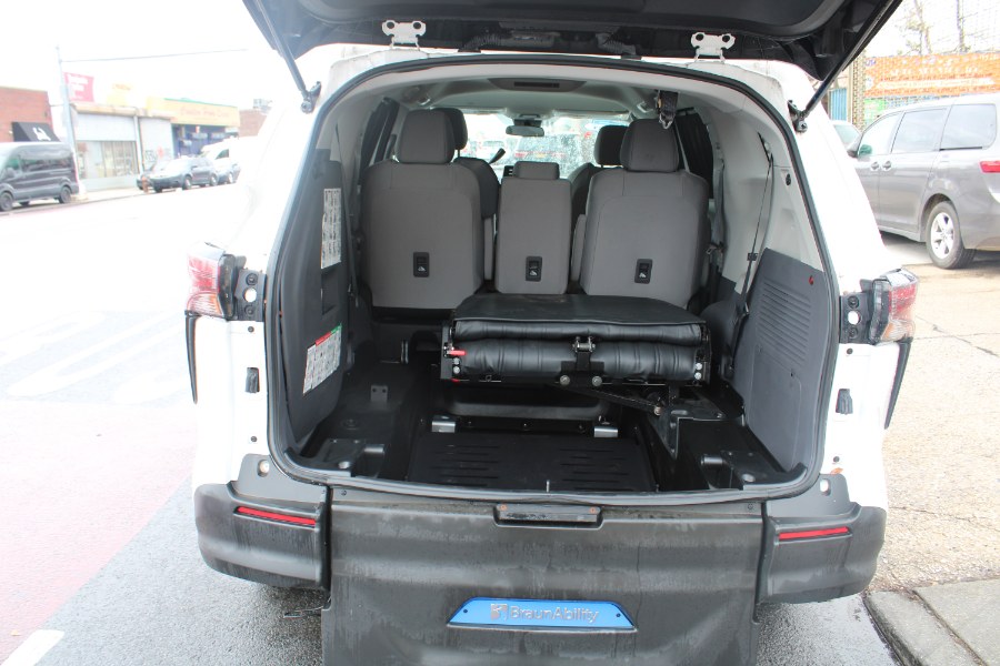 2023 Toyota Sienna LE FWD 8-Passenger (Natl), available for sale in BROOKLYN, New York | Deals on Wheels International Auto. BROOKLYN, New York 2023 Toyota Sienna LE FWD 8-Passenger (Natl), available for sale in BROOKLYN, New York | Deals on Wheels International Auto. BROOKLYN, New York