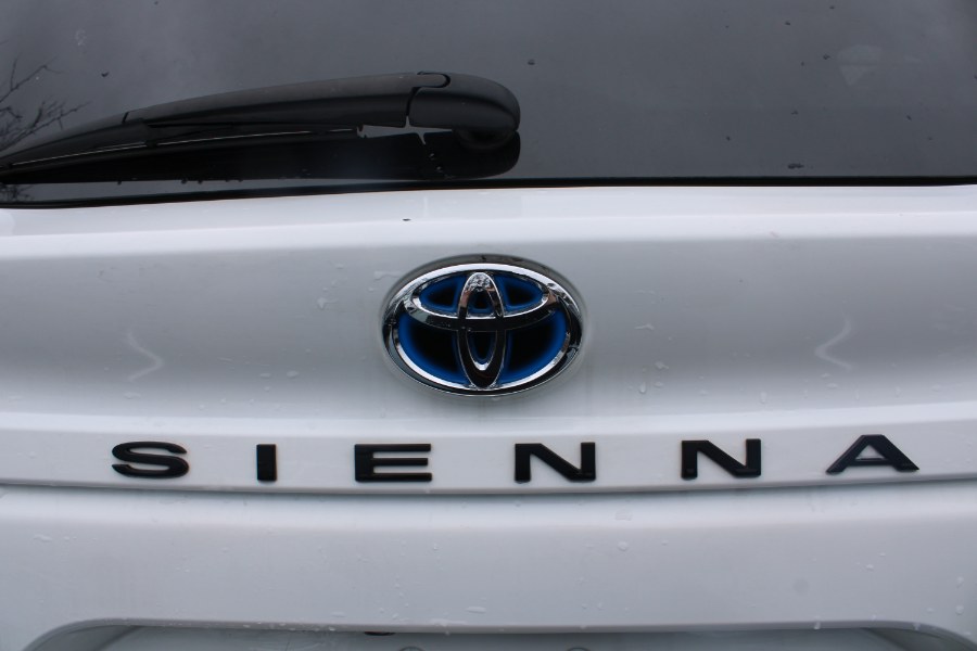 2023 Toyota Sienna LE FWD 8-Passenger (Natl), available for sale in BROOKLYN, New York | Deals on Wheels International Auto. BROOKLYN, New York 2023 Toyota Sienna LE FWD 8-Passenger (Natl), available for sale in BROOKLYN, New York | Deals on Wheels International Auto. BROOKLYN, New York