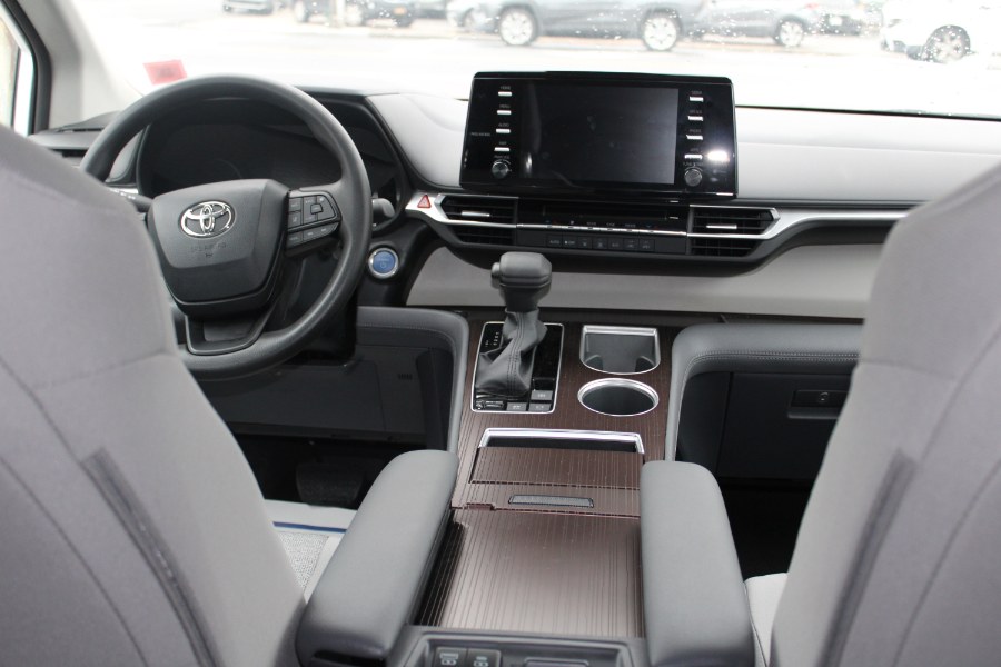 2023 Toyota Sienna LE FWD 8-Passenger (Natl), available for sale in BROOKLYN, New York | Deals on Wheels International Auto. BROOKLYN, New York 2023 Toyota Sienna LE FWD 8-Passenger (Natl), available for sale in BROOKLYN, New York | Deals on Wheels International Auto. BROOKLYN, New York