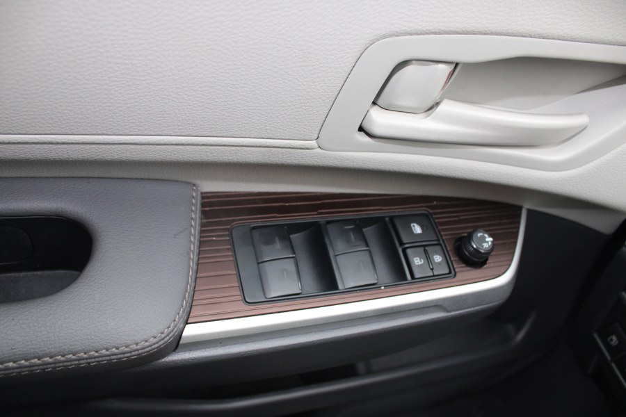 2023 Toyota Sienna LE FWD 8-Passenger (Natl), available for sale in BROOKLYN, New York | Deals on Wheels International Auto. BROOKLYN, New York 2023 Toyota Sienna LE FWD 8-Passenger (Natl), available for sale in BROOKLYN, New York | Deals on Wheels International Auto. BROOKLYN, New York