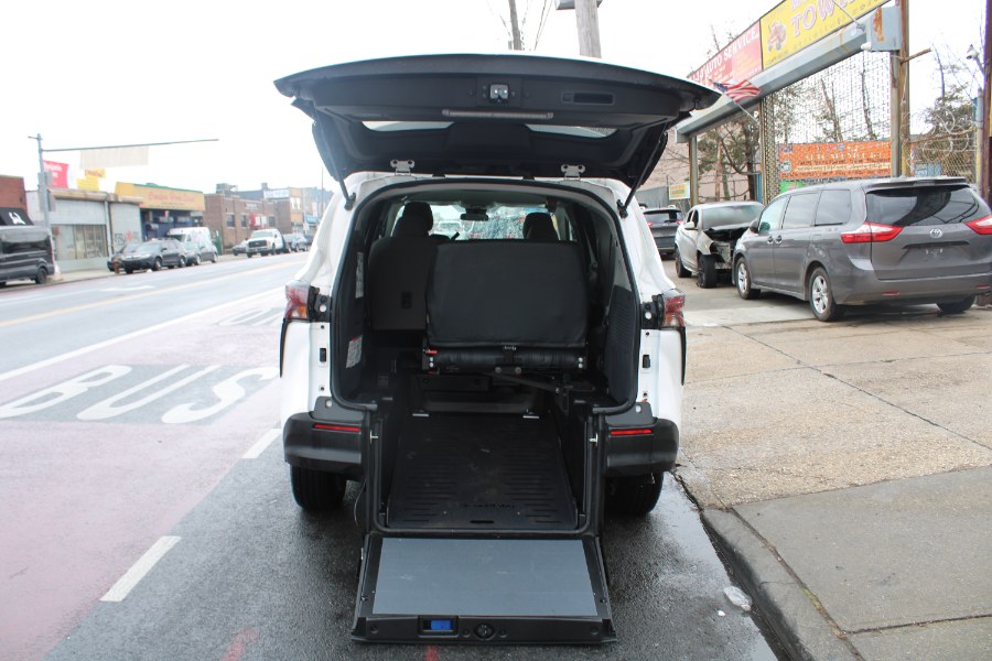 2023 Toyota Sienna LE FWD 8-Passenger (Natl), available for sale in BROOKLYN, New York | Deals on Wheels International Auto. BROOKLYN, New York 2023 Toyota Sienna LE FWD 8-Passenger (Natl), available for sale in BROOKLYN, New York | Deals on Wheels International Auto. BROOKLYN, New York