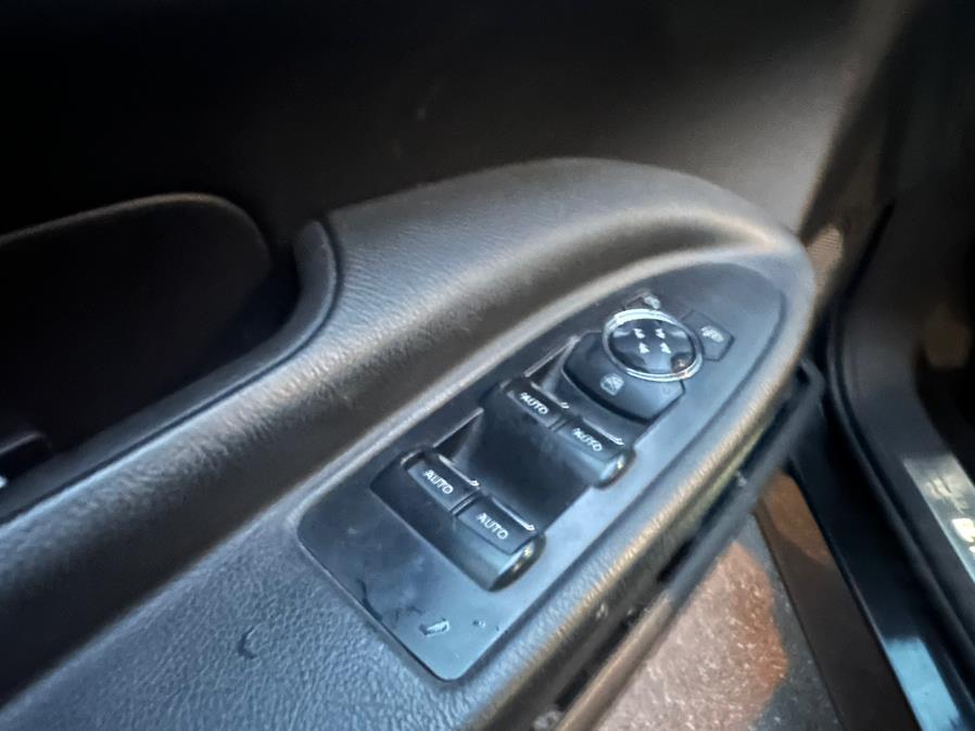 2014 Lincoln MKT 4dr Wgn 3.7L AWD w/Livery Pkg, available for sale in Jersey City, New Jersey | Car Valley Group. Jersey City, New Jersey 2014 Lincoln MKT 4dr Wgn 3.7L AWD w/Livery Pkg, available for sale in Jersey City, New Jersey | Car Valley Group. Jersey City, New Jersey