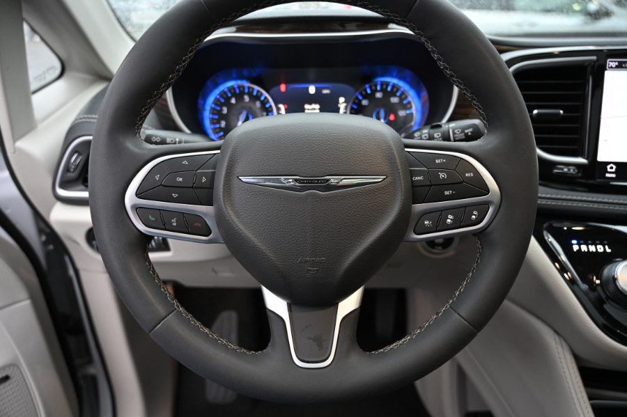 2022 Chrysler Pacifica Limited, available for sale in Waterbury, Connecticut | Highline Car Connection. Waterbury, Connecticut 2022 Chrysler Pacifica Limited, available for sale in Waterbury, Connecticut | Highline Car Connection. Waterbury, Connecticut