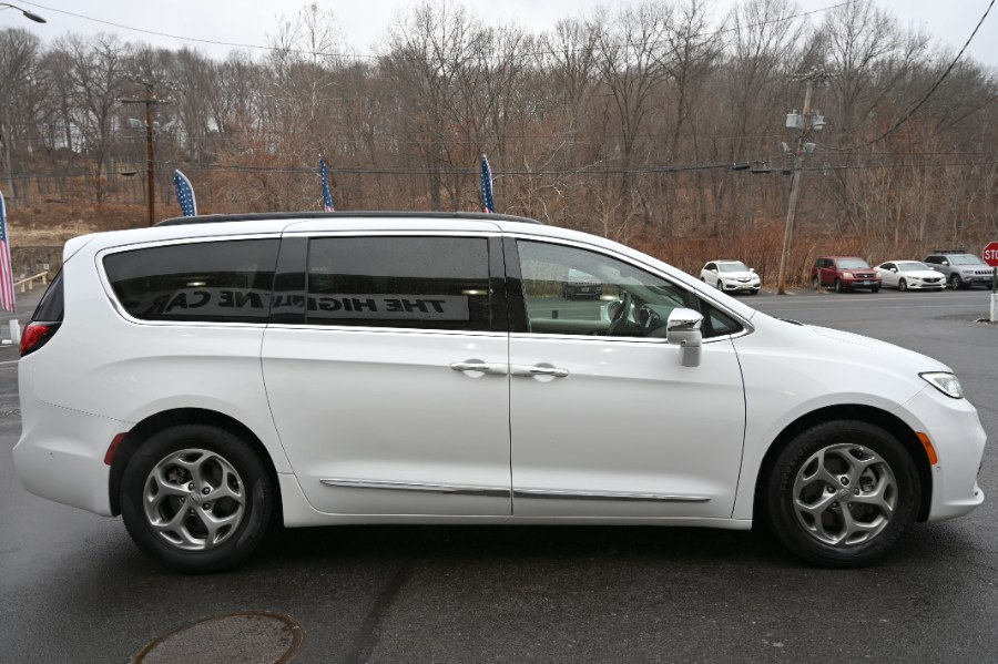 2022 Chrysler Pacifica Limited, available for sale in Waterbury, Connecticut | Highline Car Connection. Waterbury, Connecticut 2022 Chrysler Pacifica Limited, available for sale in Waterbury, Connecticut | Highline Car Connection. Waterbury, Connecticut