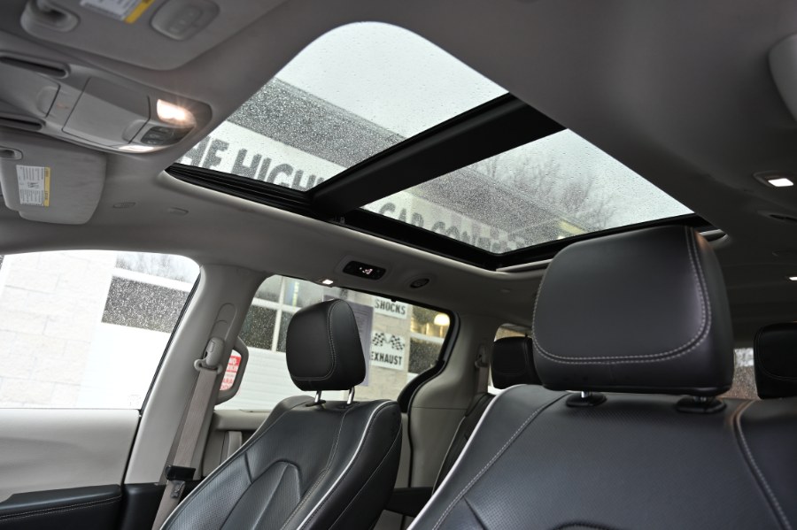 2022 Chrysler Pacifica Limited, available for sale in Waterbury, Connecticut | Highline Car Connection. Waterbury, Connecticut 2022 Chrysler Pacifica Limited, available for sale in Waterbury, Connecticut | Highline Car Connection. Waterbury, Connecticut