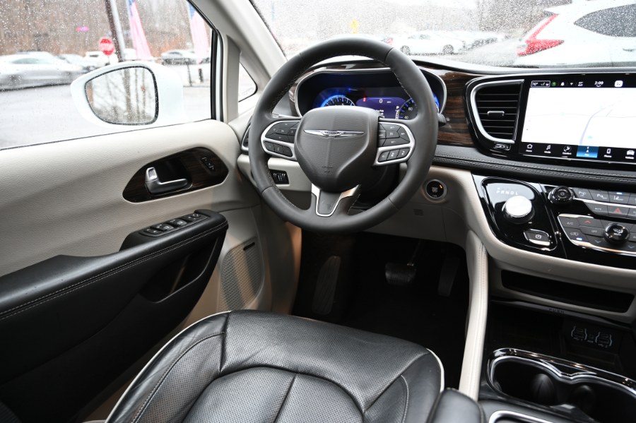 2022 Chrysler Pacifica Limited, available for sale in Waterbury, Connecticut | Highline Car Connection. Waterbury, Connecticut 2022 Chrysler Pacifica Limited, available for sale in Waterbury, Connecticut | Highline Car Connection. Waterbury, Connecticut