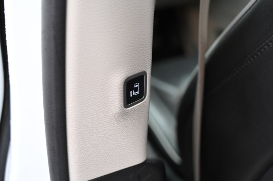 2022 Chrysler Pacifica Limited, available for sale in Waterbury, Connecticut | Highline Car Connection. Waterbury, Connecticut 2022 Chrysler Pacifica Limited, available for sale in Waterbury, Connecticut | Highline Car Connection. Waterbury, Connecticut