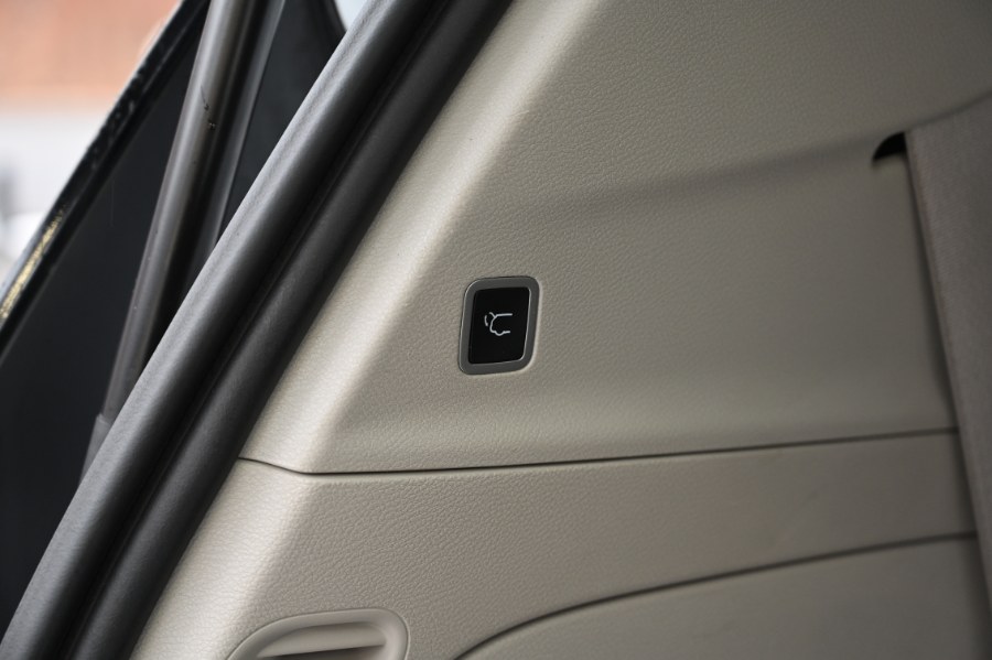 2022 Chrysler Pacifica Limited, available for sale in Waterbury, Connecticut | Highline Car Connection. Waterbury, Connecticut 2022 Chrysler Pacifica Limited, available for sale in Waterbury, Connecticut | Highline Car Connection. Waterbury, Connecticut