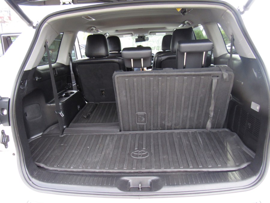 2019 Toyota Highlander XLE V6 AWD (Natl), available for sale in San Francisco de Macoris Rd, Dominican Republic | Hilario Auto Import. San Francisco de Macoris Rd, Dominican Republic 2019 Toyota Highlander XLE V6 AWD (Natl), available for sale in San Francisco de Macoris Rd, Dominican Republic | Hilario Auto Import. San Francisco de Macoris Rd, Dominican Republic
