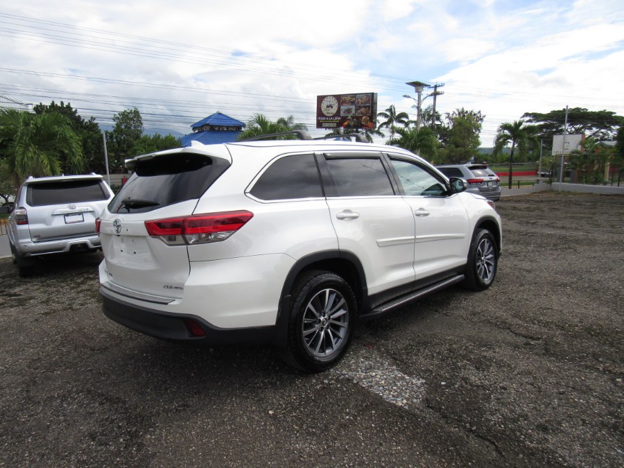 2019 Toyota Highlander XLE V6 AWD (Natl), available for sale in San Francisco de Macoris Rd, Dominican Republic | Hilario Auto Import. San Francisco de Macoris Rd, Dominican Republic 2019 Toyota Highlander XLE V6 AWD (Natl), available for sale in San Francisco de Macoris Rd, Dominican Republic | Hilario Auto Import. San Francisco de Macoris Rd, Dominican Republic