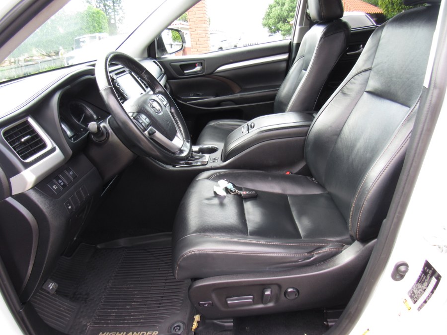 2019 Toyota Highlander XLE V6 AWD (Natl), available for sale in San Francisco de Macoris Rd, Dominican Republic | Hilario Auto Import. San Francisco de Macoris Rd, Dominican Republic 2019 Toyota Highlander XLE V6 AWD (Natl), available for sale in San Francisco de Macoris Rd, Dominican Republic | Hilario Auto Import. San Francisco de Macoris Rd, Dominican Republic