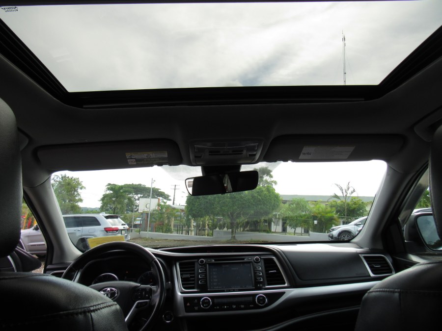 2019 Toyota Highlander XLE V6 AWD (Natl), available for sale in San Francisco de Macoris Rd, Dominican Republic | Hilario Auto Import. San Francisco de Macoris Rd, Dominican Republic 2019 Toyota Highlander XLE V6 AWD (Natl), available for sale in San Francisco de Macoris Rd, Dominican Republic | Hilario Auto Import. San Francisco de Macoris Rd, Dominican Republic