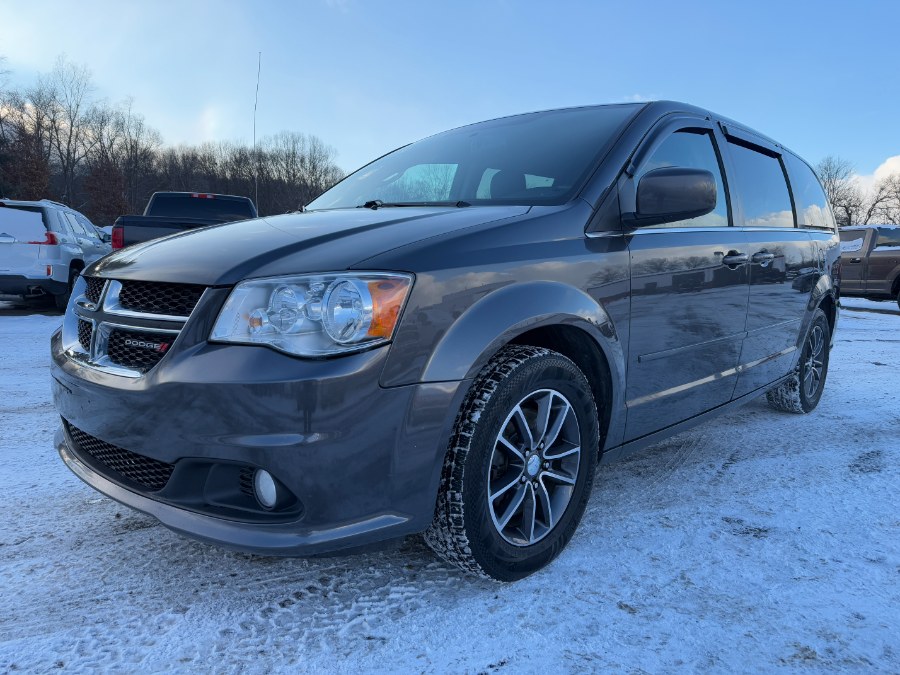 Used 2017 Dodge Grand Caravan in Ortonville, Michigan | Marsh Auto Sales LLC. Ortonville, Michigan