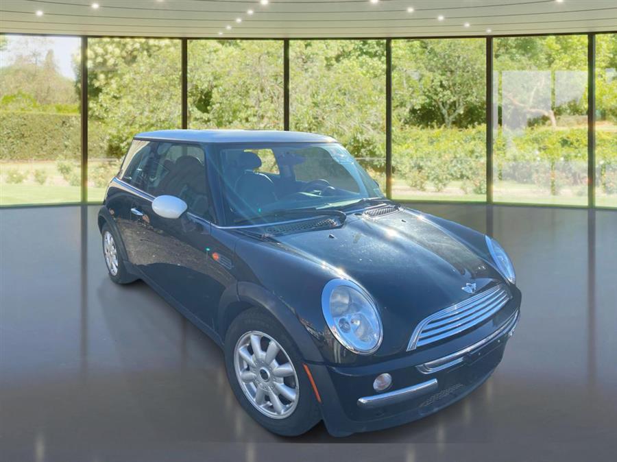 Used 2003 MINI Cooper Hardtop in Yonkers, New York | Automax of Yonkers LLC.. Yonkers, New York