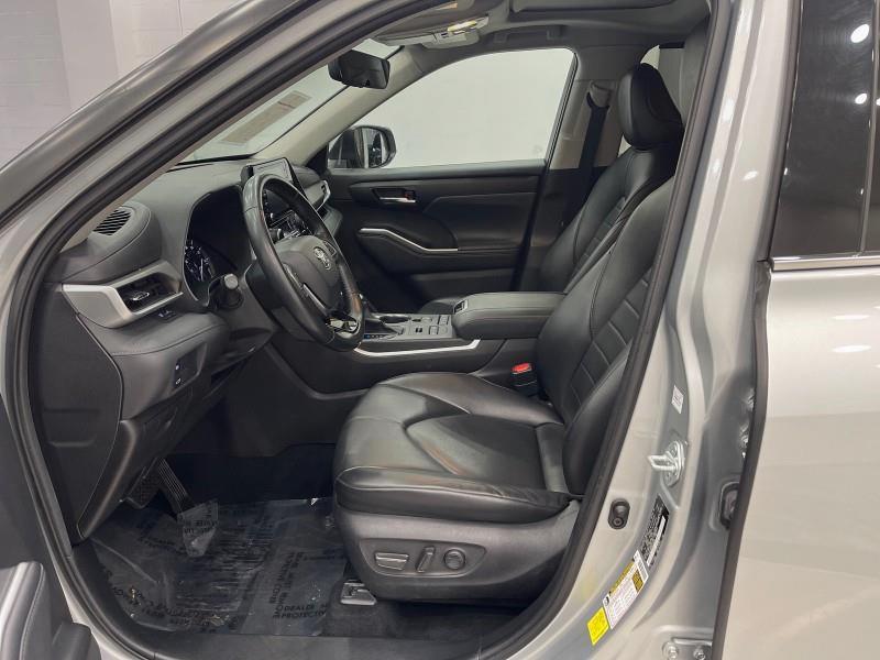 2021 Toyota Highlande Awd XLE, available for sale in Maple Shade, New Jersey | Car Revolution. Maple Shade, New Jersey 2021 Toyota Highlande Awd XLE, available for sale in Maple Shade, New Jersey | Car Revolution. Maple Shade, New Jersey