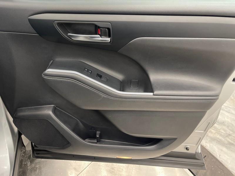 2021 Toyota Highlande Awd XLE, available for sale in Maple Shade, New Jersey | Car Revolution. Maple Shade, New Jersey 2021 Toyota Highlande Awd XLE, available for sale in Maple Shade, New Jersey | Car Revolution. Maple Shade, New Jersey