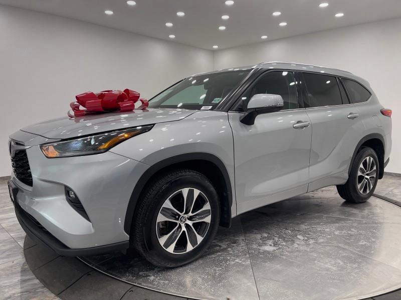2021 Toyota Highlande Awd XLE, available for sale in Maple Shade, New Jersey | Car Revolution. Maple Shade, New Jersey 2021 Toyota Highlande Awd XLE, available for sale in Maple Shade, New Jersey | Car Revolution. Maple Shade, New Jersey