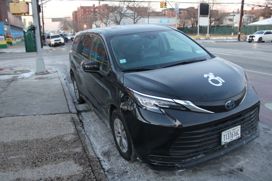 2023 Toyota Sienna LE FWD 8-Passenger (Natl), available for sale in BROOKLYN, New York | Deals on Wheels International Auto. BROOKLYN, New York 2023 Toyota Sienna LE FWD 8-Passenger (Natl), available for sale in BROOKLYN, New York | Deals on Wheels International Auto. BROOKLYN, New York