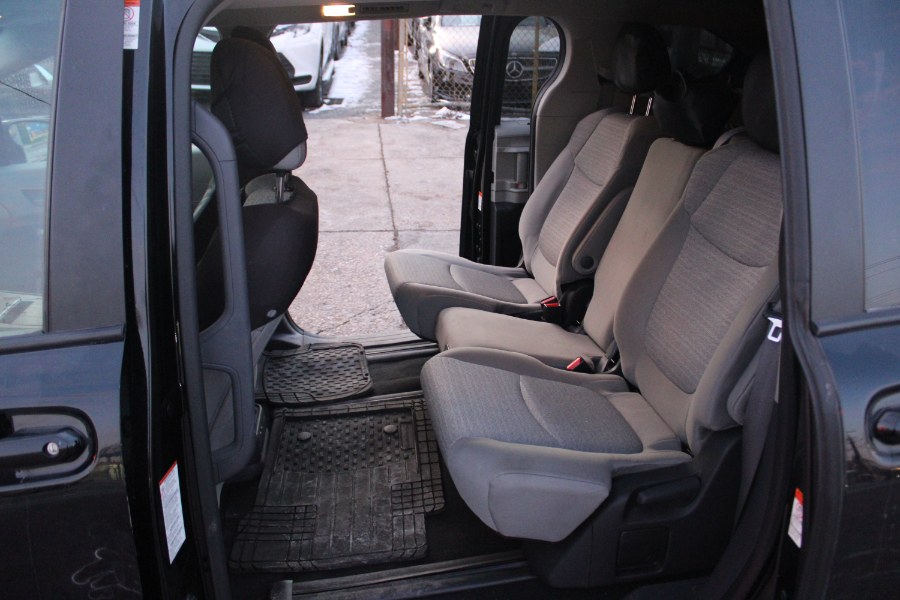 2023 Toyota Sienna LE FWD 8-Passenger (Natl), available for sale in BROOKLYN, New York | Deals on Wheels International Auto. BROOKLYN, New York 2023 Toyota Sienna LE FWD 8-Passenger (Natl), available for sale in BROOKLYN, New York | Deals on Wheels International Auto. BROOKLYN, New York