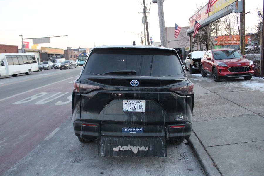 2023 Toyota Sienna LE FWD 8-Passenger (Natl), available for sale in BROOKLYN, New York | Deals on Wheels International Auto. BROOKLYN, New York 2023 Toyota Sienna LE FWD 8-Passenger (Natl), available for sale in BROOKLYN, New York | Deals on Wheels International Auto. BROOKLYN, New York
