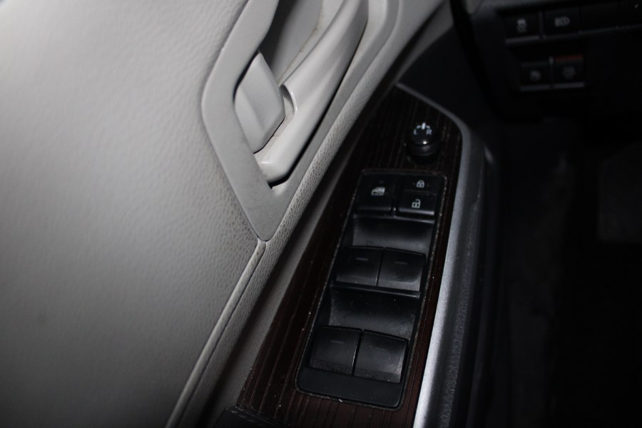 2023 Toyota Sienna LE FWD 8-Passenger (Natl), available for sale in BROOKLYN, New York | Deals on Wheels International Auto. BROOKLYN, New York 2023 Toyota Sienna LE FWD 8-Passenger (Natl), available for sale in BROOKLYN, New York | Deals on Wheels International Auto. BROOKLYN, New York