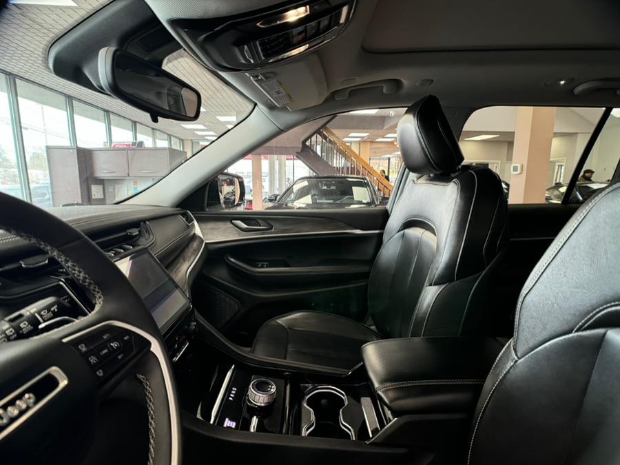 2023 Jeep Grand Cherokee Limited 4x4, available for sale in Massapequa Park, New York | Power Motors East. Massapequa Park, New York 2023 Jeep Grand Cherokee Limited 4x4, available for sale in Massapequa Park, New York | Power Motors East. Massapequa Park, New York