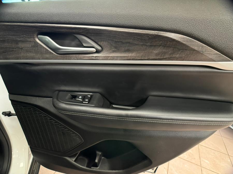 2023 Jeep Grand Cherokee Limited 4x4, available for sale in Massapequa Park, New York | Power Motors East. Massapequa Park, New York 2023 Jeep Grand Cherokee Limited 4x4, available for sale in Massapequa Park, New York | Power Motors East. Massapequa Park, New York