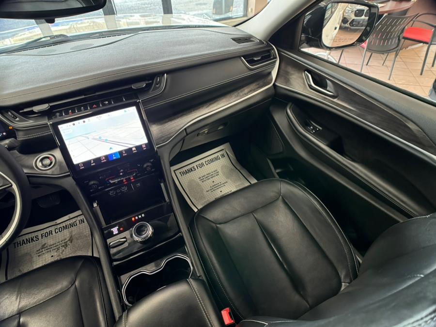 2023 Jeep Grand Cherokee Limited 4x4, available for sale in Massapequa Park, New York | Power Motors East. Massapequa Park, New York 2023 Jeep Grand Cherokee Limited 4x4, available for sale in Massapequa Park, New York | Power Motors East. Massapequa Park, New York