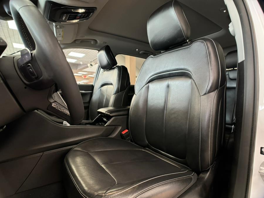 2023 Jeep Grand Cherokee Limited 4x4, available for sale in Massapequa Park, New York | Power Motors East. Massapequa Park, New York 2023 Jeep Grand Cherokee Limited 4x4, available for sale in Massapequa Park, New York | Power Motors East. Massapequa Park, New York