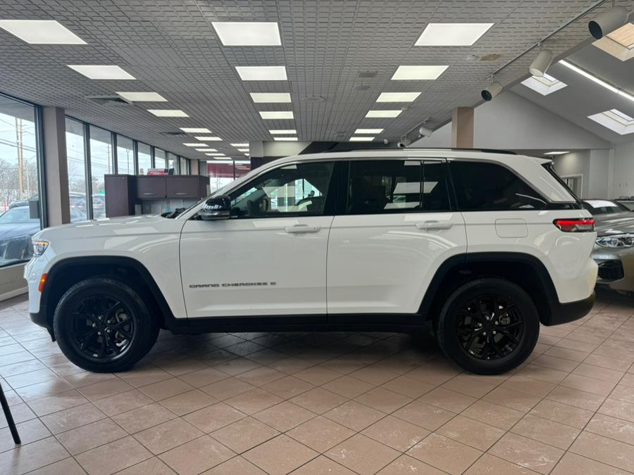 2023 Jeep Grand Cherokee Limited 4x4, available for sale in Massapequa Park, New York | Power Motors East. Massapequa Park, New York 2023 Jeep Grand Cherokee Limited 4x4, available for sale in Massapequa Park, New York | Power Motors East. Massapequa Park, New York