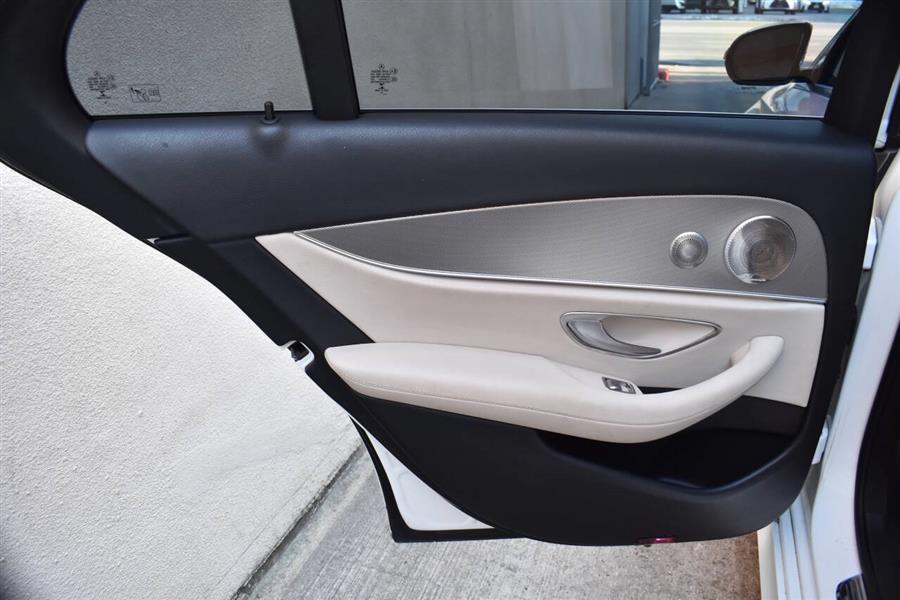2017 Mercedes-benz E-class E 300 4MATIC AWD 4dr Sedan, available for sale in Great Neck, New York | Camy Cars. Great Neck, New York 2017 Mercedes-benz E-class E 300 4MATIC AWD 4dr Sedan, available for sale in Great Neck, New York | Camy Cars. Great Neck, New York