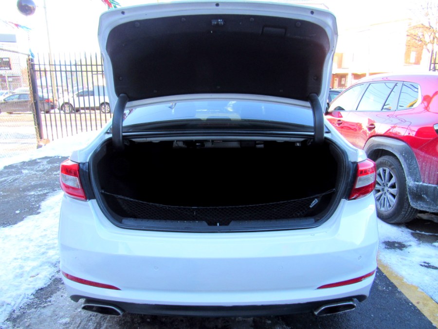 2015 Hyundai Sonata 4dr Sdn 2.4L Limited, available for sale in Paterson, New Jersey | MFG Prestige Auto Group. Paterson, New Jersey 2015 Hyundai Sonata 4dr Sdn 2.4L Limited, available for sale in Paterson, New Jersey | MFG Prestige Auto Group. Paterson, New Jersey