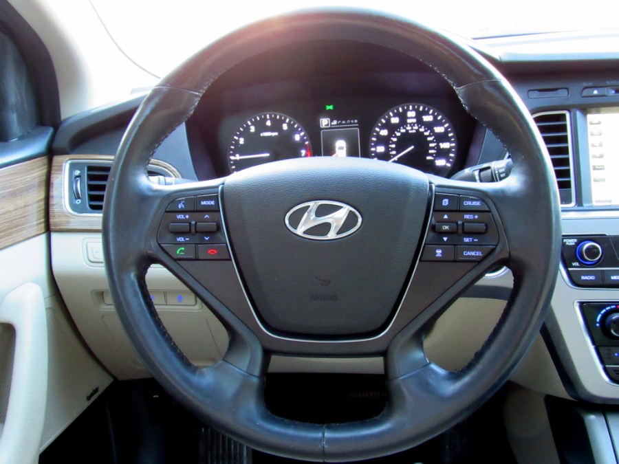 2015 Hyundai Sonata 4dr Sdn 2.4L Limited, available for sale in Paterson, New Jersey | MFG Prestige Auto Group. Paterson, New Jersey 2015 Hyundai Sonata 4dr Sdn 2.4L Limited, available for sale in Paterson, New Jersey | MFG Prestige Auto Group. Paterson, New Jersey