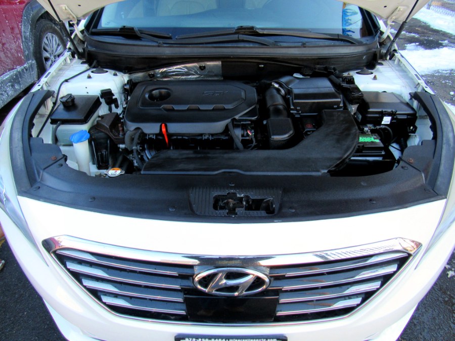 2015 Hyundai Sonata 4dr Sdn 2.4L Limited, available for sale in Paterson, New Jersey | MFG Prestige Auto Group. Paterson, New Jersey 2015 Hyundai Sonata 4dr Sdn 2.4L Limited, available for sale in Paterson, New Jersey | MFG Prestige Auto Group. Paterson, New Jersey