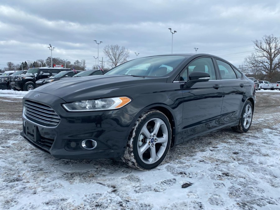 Used 2013 Ford Fusion in Ortonville, Michigan | Marsh Auto Sales LLC. Ortonville, Michigan