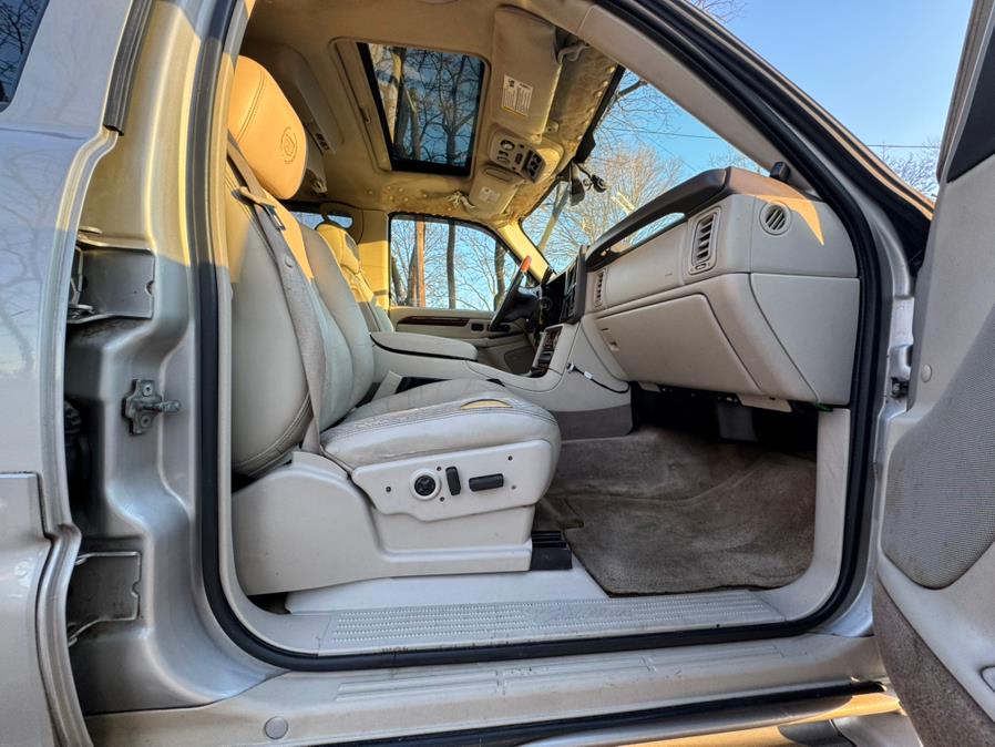 2004 Cadillac Escalade 4dr AWD, available for sale in Jersey City, New Jersey | Zettes Auto Mall. Jersey City, New Jersey 2004 Cadillac Escalade 4dr AWD, available for sale in Jersey City, New Jersey | Zettes Auto Mall. Jersey City, New Jersey