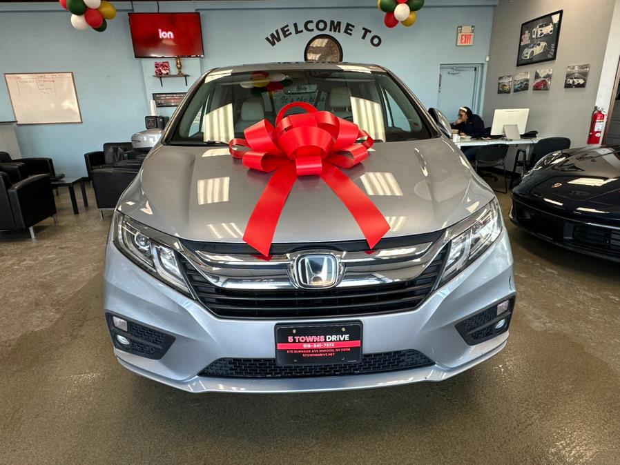 2019 Honda Odyssey EX-L w/Navi/RES Auto, available for sale in Inwood, New York | 5 Towns Drive. Inwood, New York 2019 Honda Odyssey EX-L w/Navi/RES Auto, available for sale in Inwood, New York | 5 Towns Drive. Inwood, New York