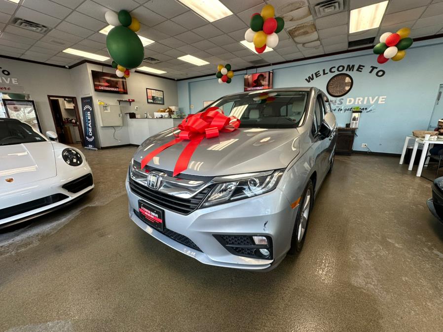 2019 Honda Odyssey EX-L w/Navi/RES Auto, available for sale in Inwood, New York | 5 Towns Drive. Inwood, New York 2019 Honda Odyssey EX-L w/Navi/RES Auto, available for sale in Inwood, New York | 5 Towns Drive. Inwood, New York