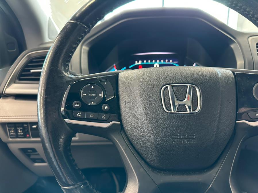 2019 Honda Odyssey EX-L w/Navi/RES Auto, available for sale in Inwood, New York | 5 Towns Drive. Inwood, New York 2019 Honda Odyssey EX-L w/Navi/RES Auto, available for sale in Inwood, New York | 5 Towns Drive. Inwood, New York