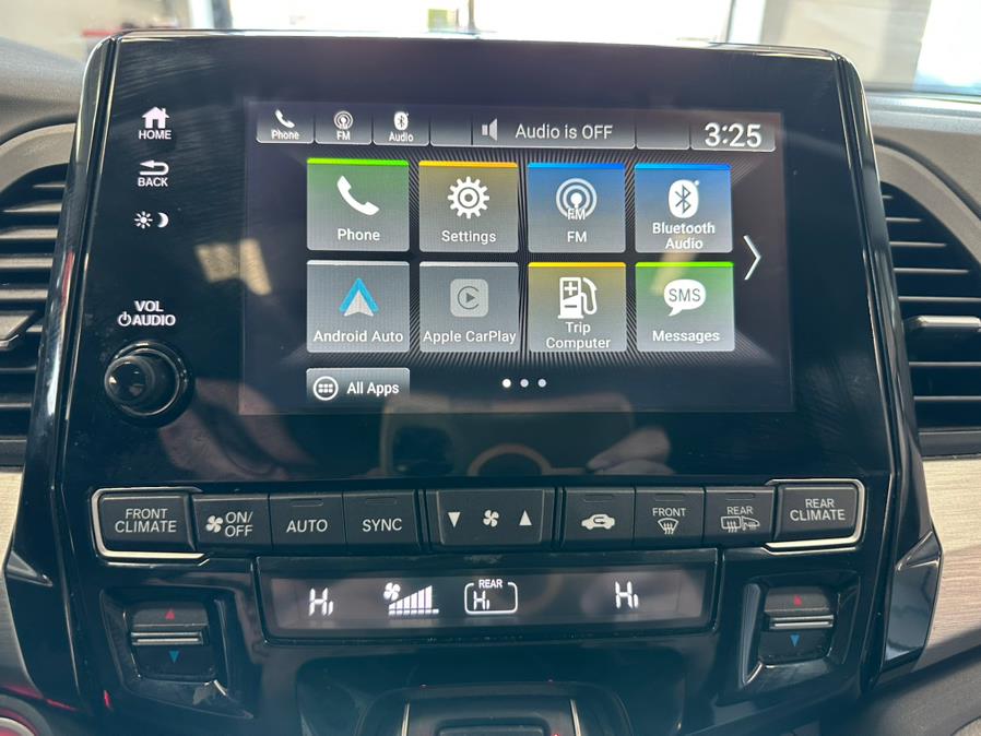 2019 Honda Odyssey EX-L w/Navi/RES Auto, available for sale in Inwood, New York | 5 Towns Drive. Inwood, New York 2019 Honda Odyssey EX-L w/Navi/RES Auto, available for sale in Inwood, New York | 5 Towns Drive. Inwood, New York