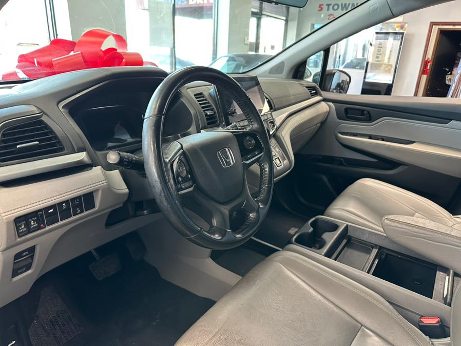 2019 Honda Odyssey EX-L w/Navi/RES Auto, available for sale in Inwood, New York | 5 Towns Drive. Inwood, New York 2019 Honda Odyssey EX-L w/Navi/RES Auto, available for sale in Inwood, New York | 5 Towns Drive. Inwood, New York