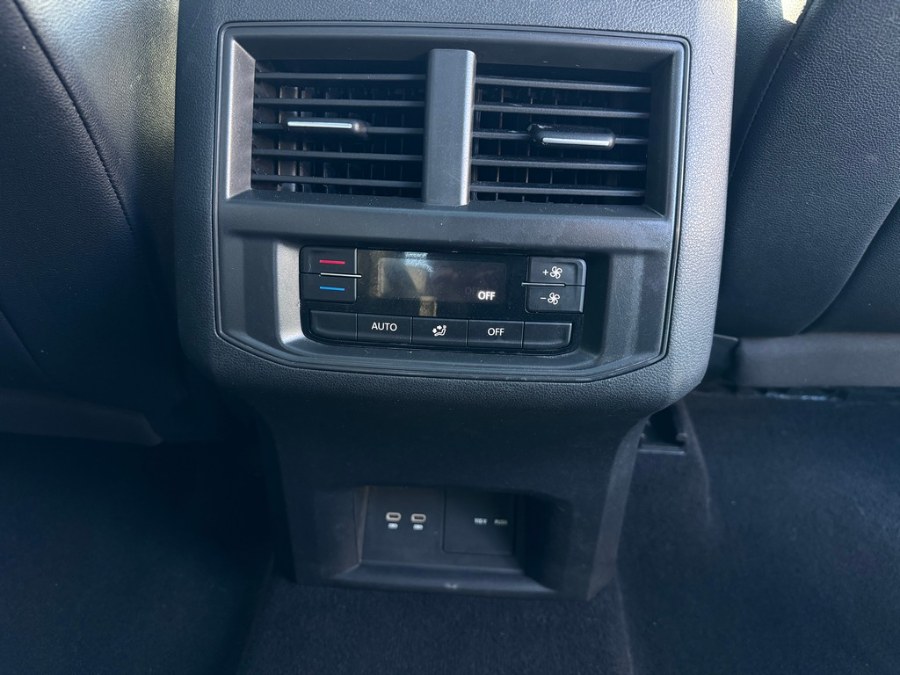 2021 Volkswagen Atlas 2021.5 3.6L V6 SE w/Technology 4MOTION, available for sale in West Springfield, Massachusetts | Union Street Auto Sales. West Springfield, Massachusetts 2021 Volkswagen Atlas 2021.5 3.6L V6 SE w/Technology 4MOTION, available for sale in West Springfield, Massachusetts | Union Street Auto Sales. West Springfield, Massachusetts