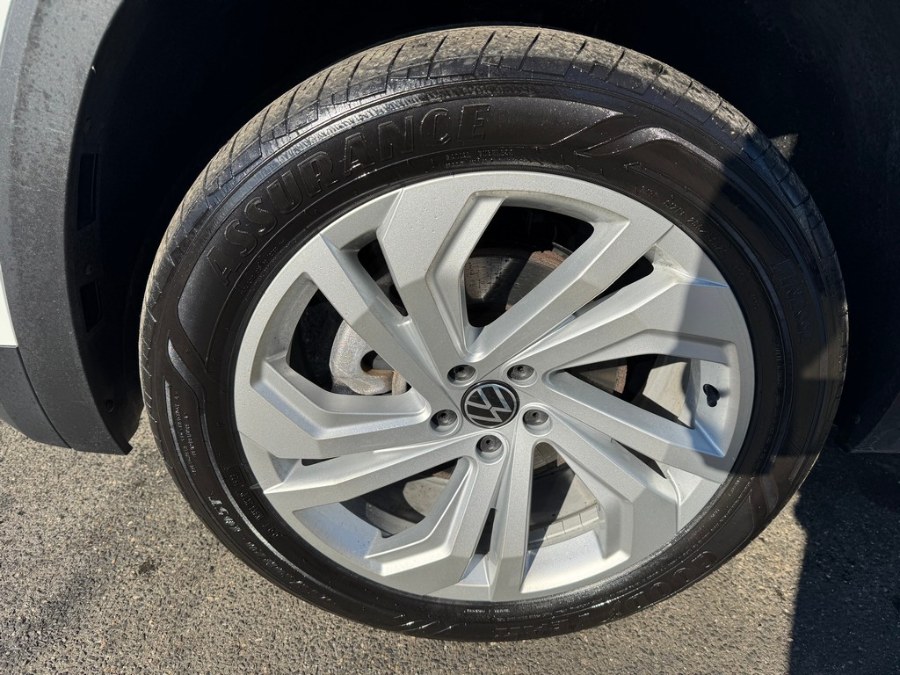 2021 Volkswagen Atlas 2021.5 3.6L V6 SE w/Technology 4MOTION, available for sale in West Springfield, Massachusetts | Union Street Auto Sales. West Springfield, Massachusetts 2021 Volkswagen Atlas 2021.5 3.6L V6 SE w/Technology 4MOTION, available for sale in West Springfield, Massachusetts | Union Street Auto Sales. West Springfield, Massachusetts