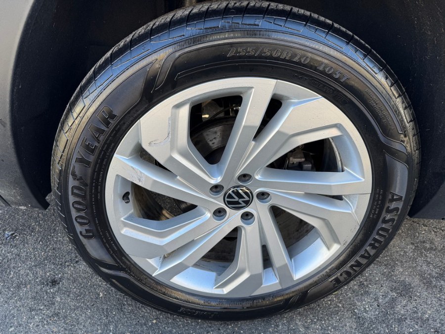 2021 Volkswagen Atlas 2021.5 3.6L V6 SE w/Technology 4MOTION, available for sale in West Springfield, Massachusetts | Union Street Auto Sales. West Springfield, Massachusetts 2021 Volkswagen Atlas 2021.5 3.6L V6 SE w/Technology 4MOTION, available for sale in West Springfield, Massachusetts | Union Street Auto Sales. West Springfield, Massachusetts